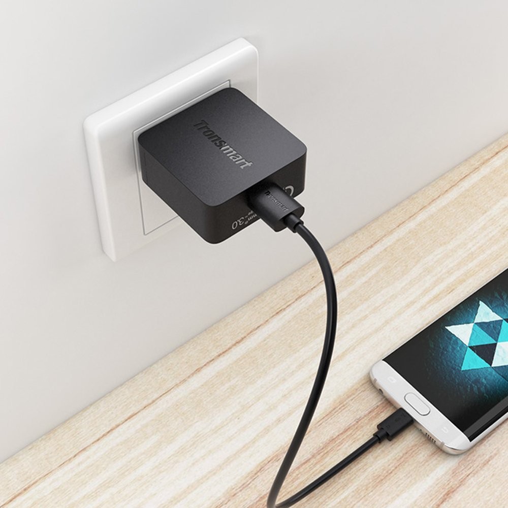 Premium nabíječka Tronsmart Quick Charge 3.0 s mikro USB kabelem