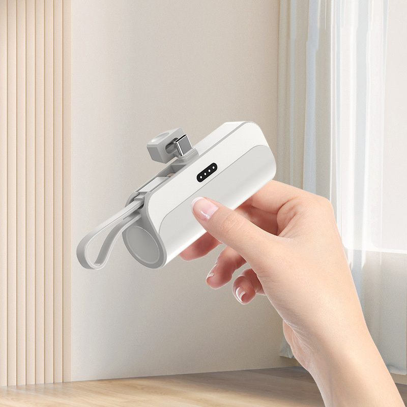 Powerbanka PastelMix Pro: moderní záložní baterie velikosti rtěnky se dvěma konektory a skvělou kapacitou 5000 mAh - USB-C + Lightning - pastel white