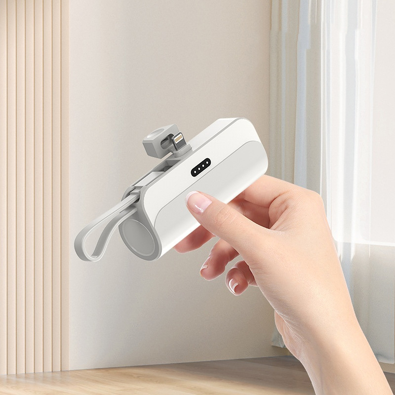 Powerbanka PastelMix Pro: moderní záložní baterie velikosti rtěnky se dvěma konektory a skvělou kapacitou 5000 mAh - Lightning + USB-C - pastel white